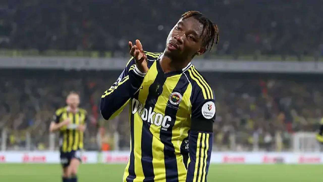 Fenerbahçe'de Aziz Yıldırım gözünün yaşına bakmadan resmen satışa koydu: 15 milyon euroyu getirene hayırlı uğurlu olsun! 4